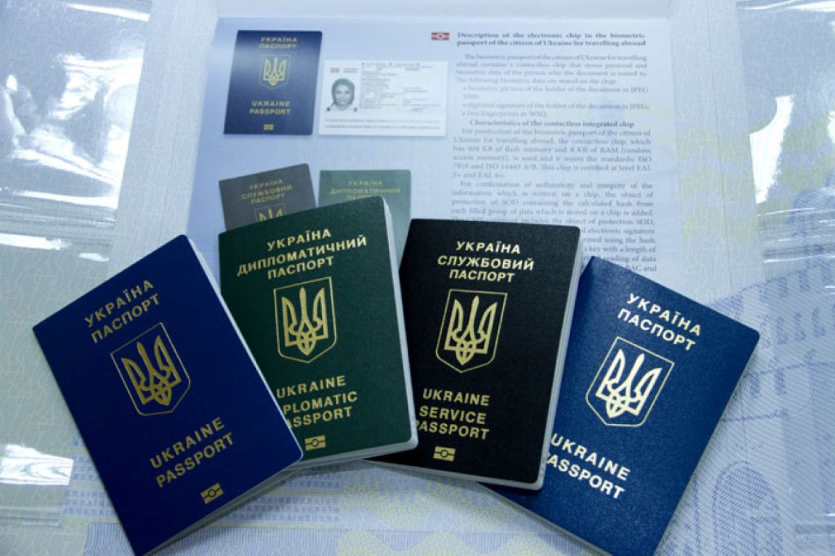 Ukraynada deputatların diplomatik pasportları ləğv edilib - VİDEO 