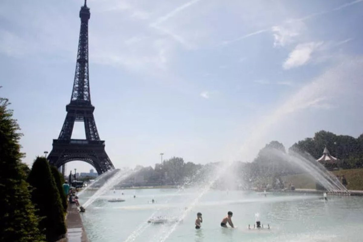 Fransanı dördüncü isti hava dalğası bürüyüb - FOTO 