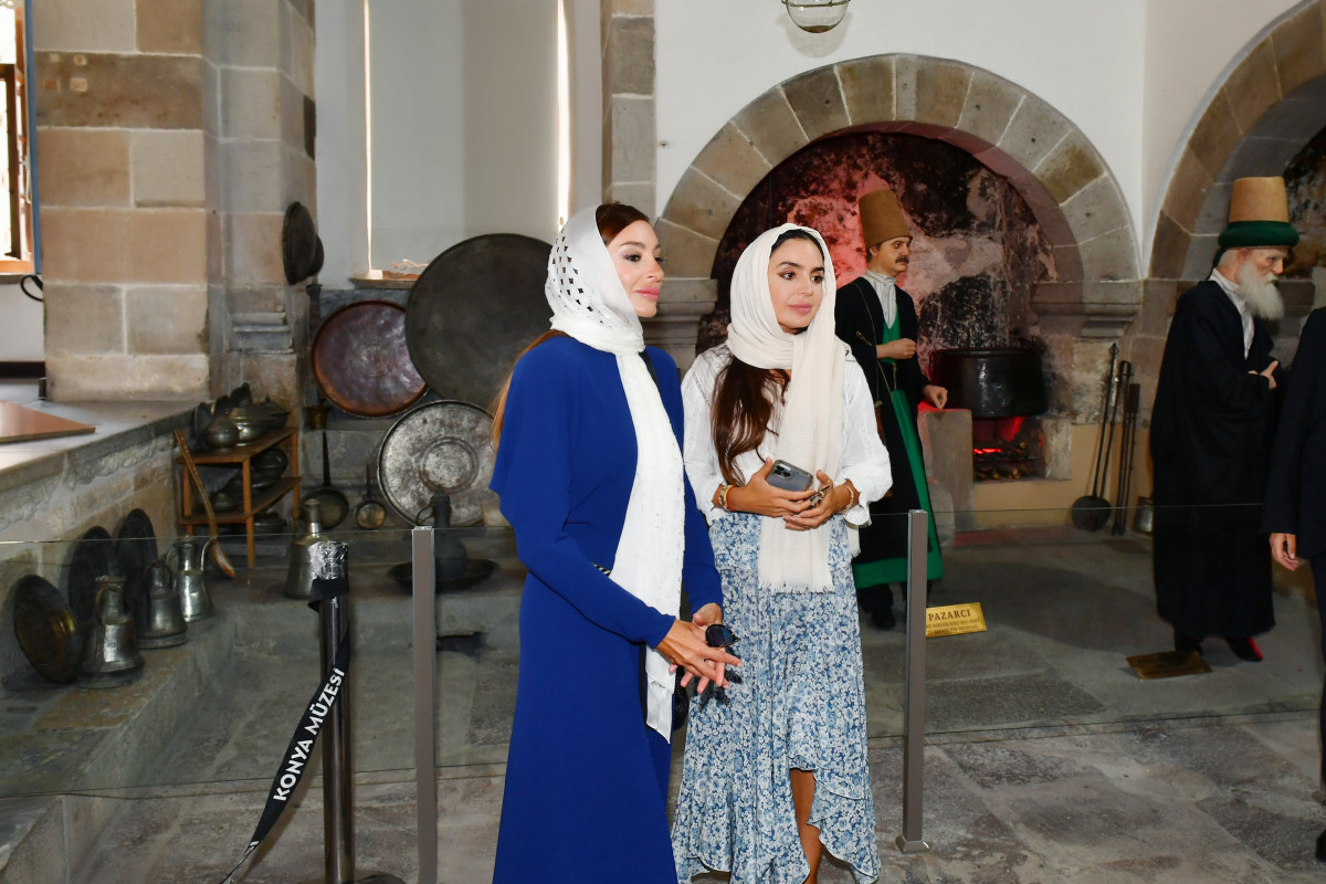 Мехрибан Алиева и Лейла Алиева посетили музей Мевланы в Конье