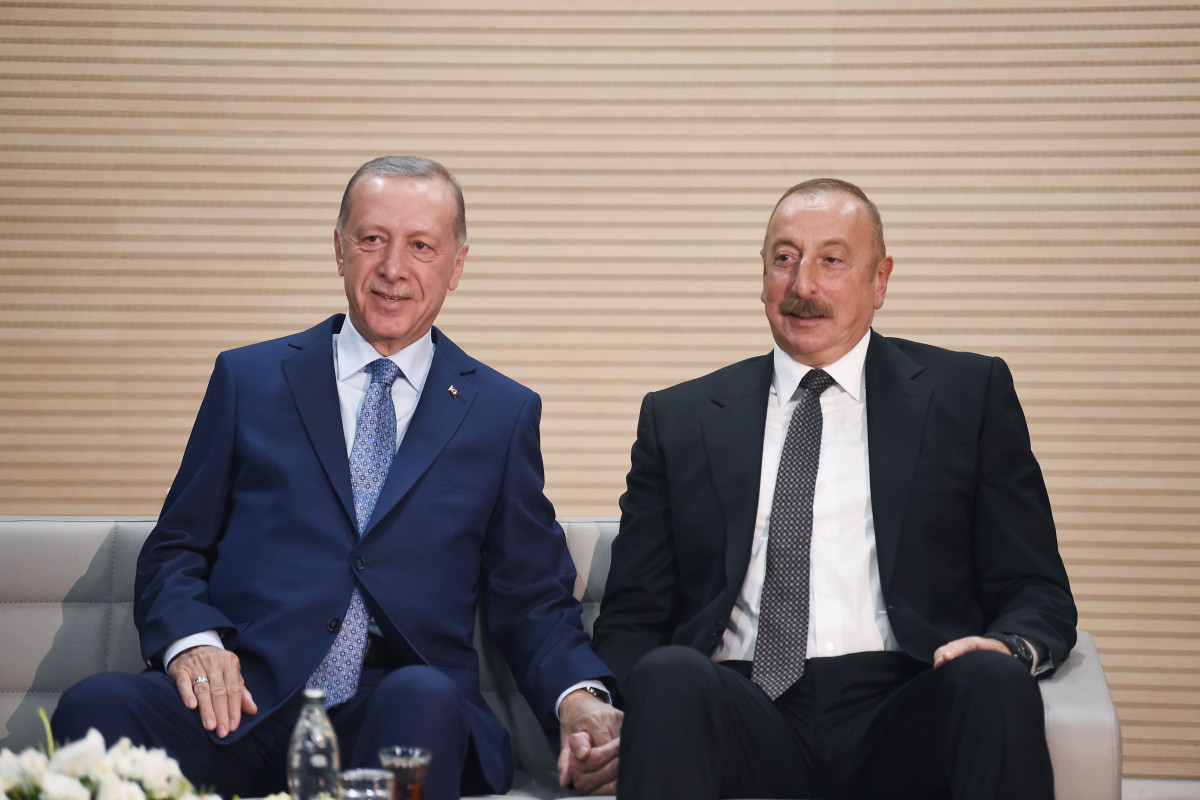 The President of the Republic of Azerbaijan Ilham Aliyev attended a dinner was held in honor of the officials who participated in the opening ceremony of the 5th Islamiad