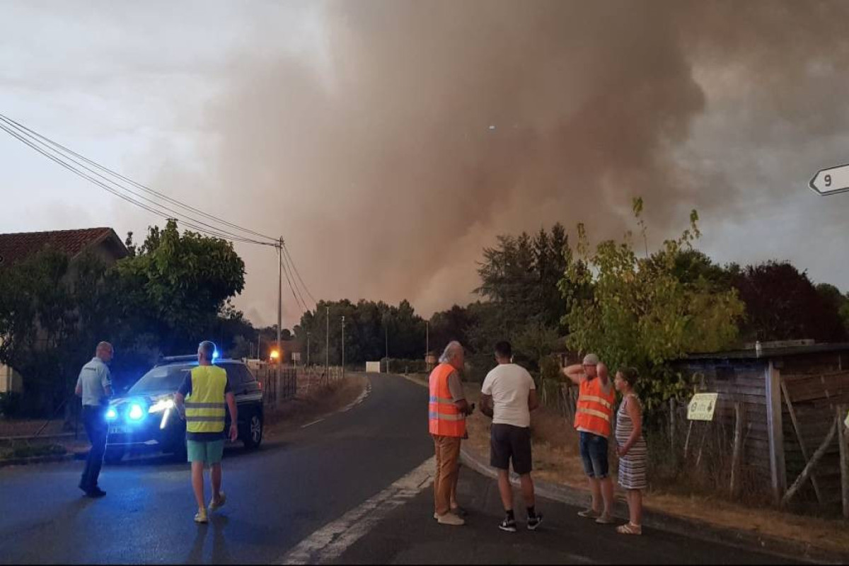 На юго-западе Франции из-за пожаров эвакуировали более 10 тыс. человек