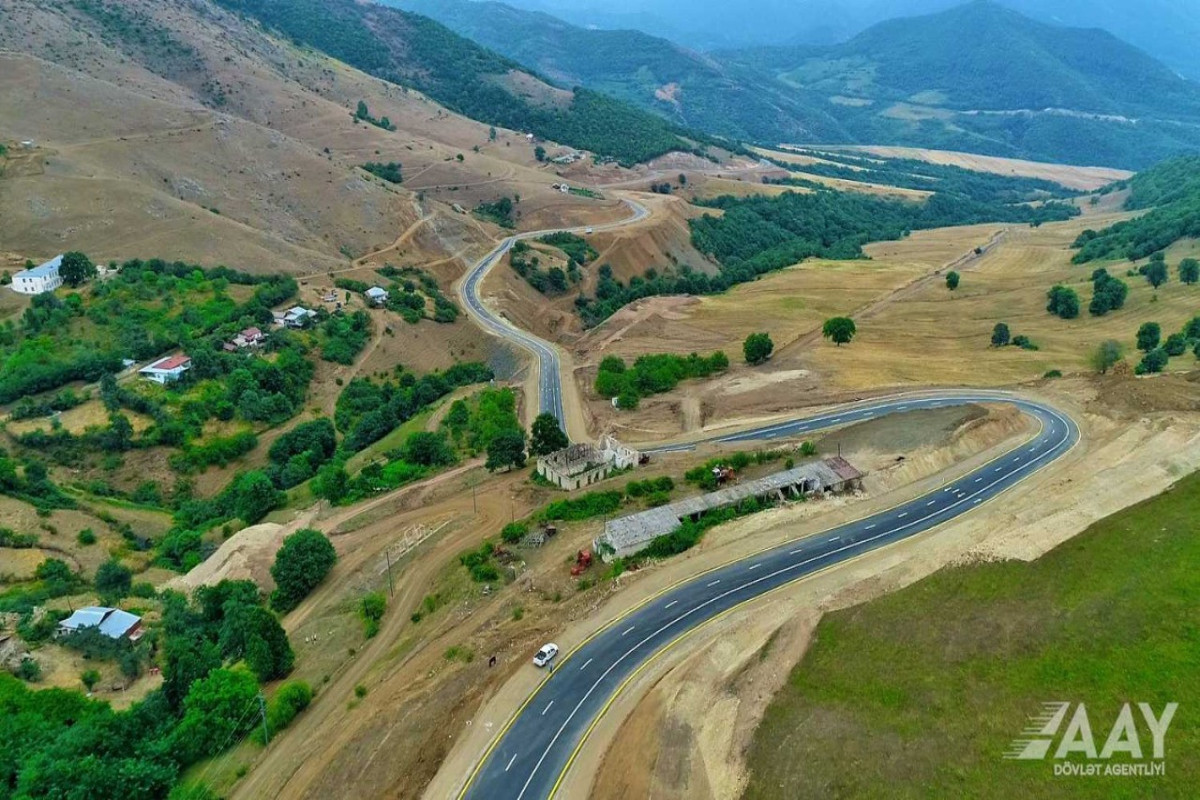 Завершилось строительство новой автодороги в объезд города Лачин