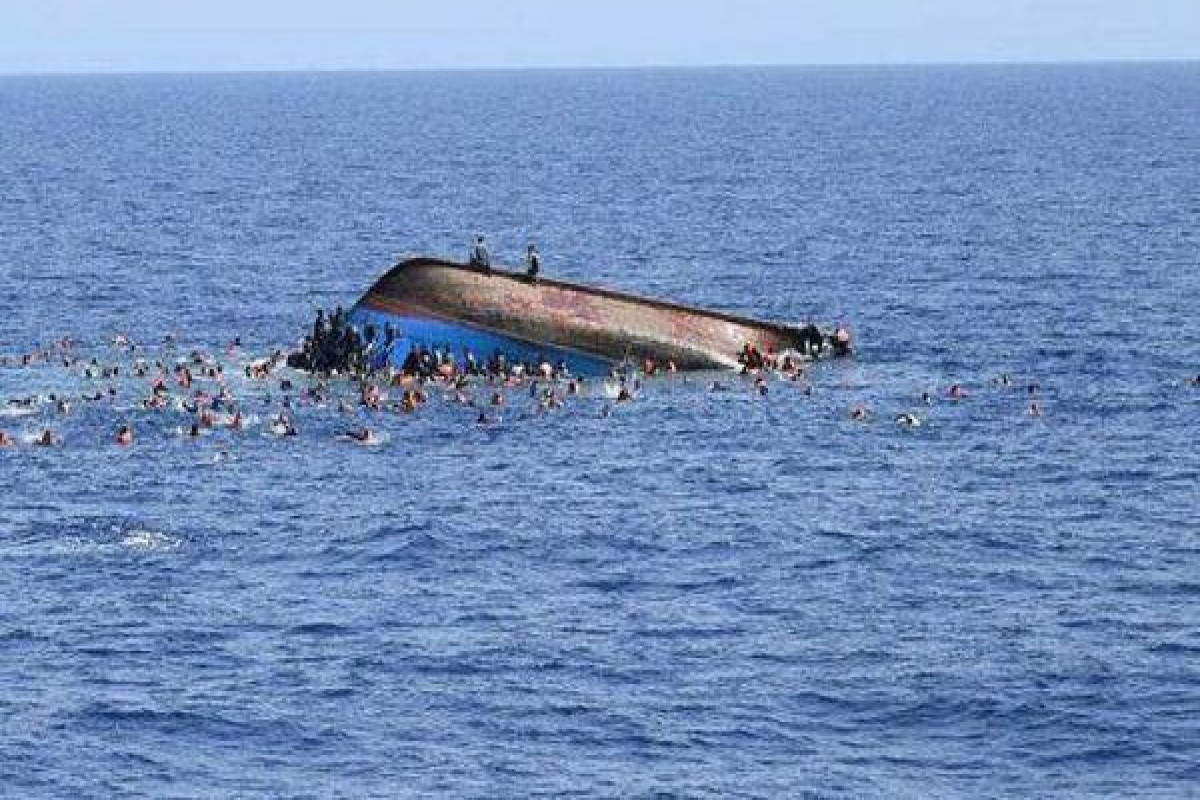 В Индии на реке перевернулось судно, 20 человек погибли