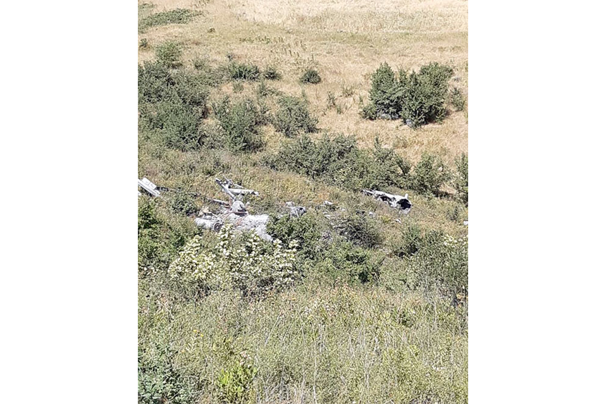 В Ходжавенде обнаружены обломки вертолета ВС Армении