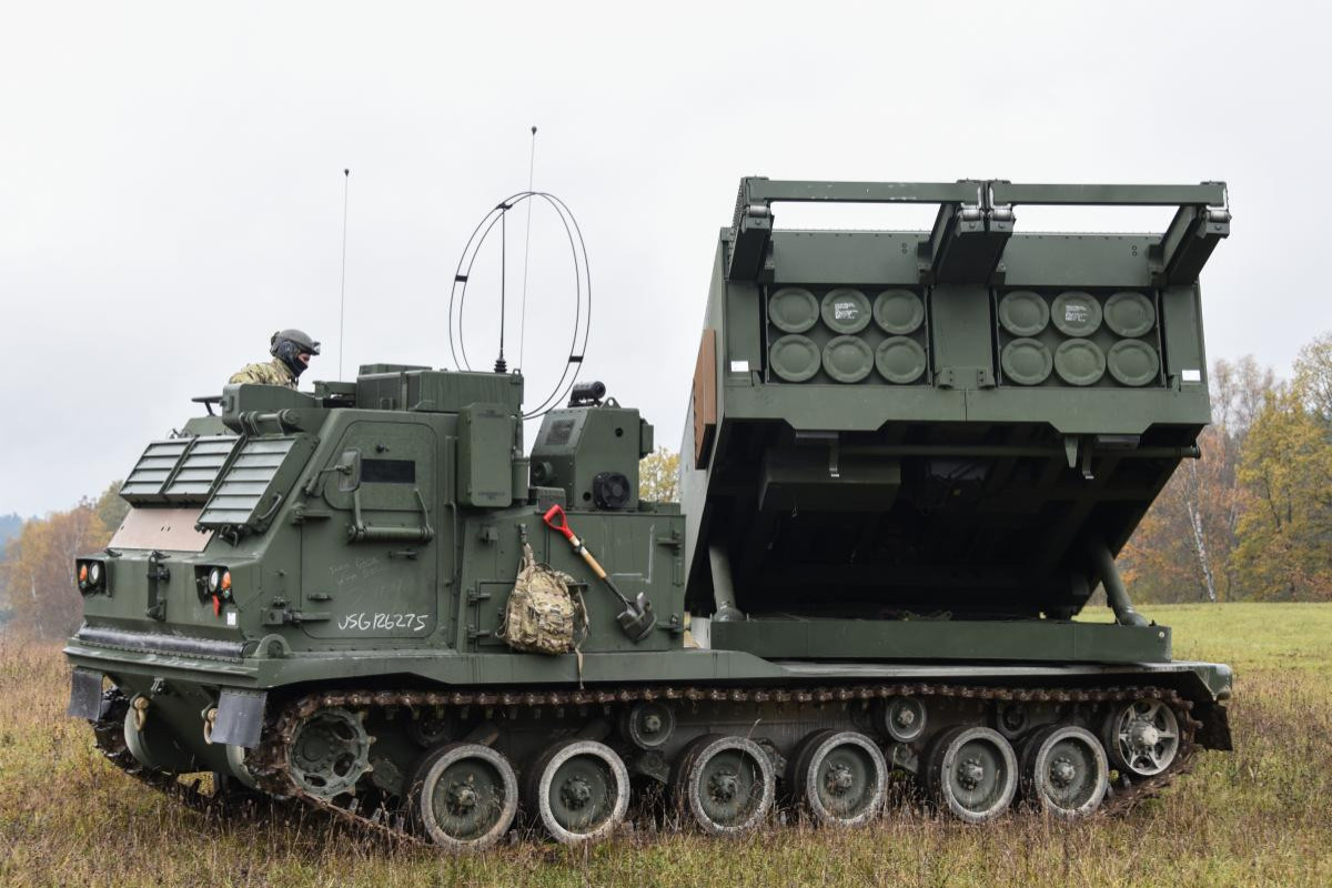 Britaniya Ukraynaya ağır artilleriya sistemləri verib