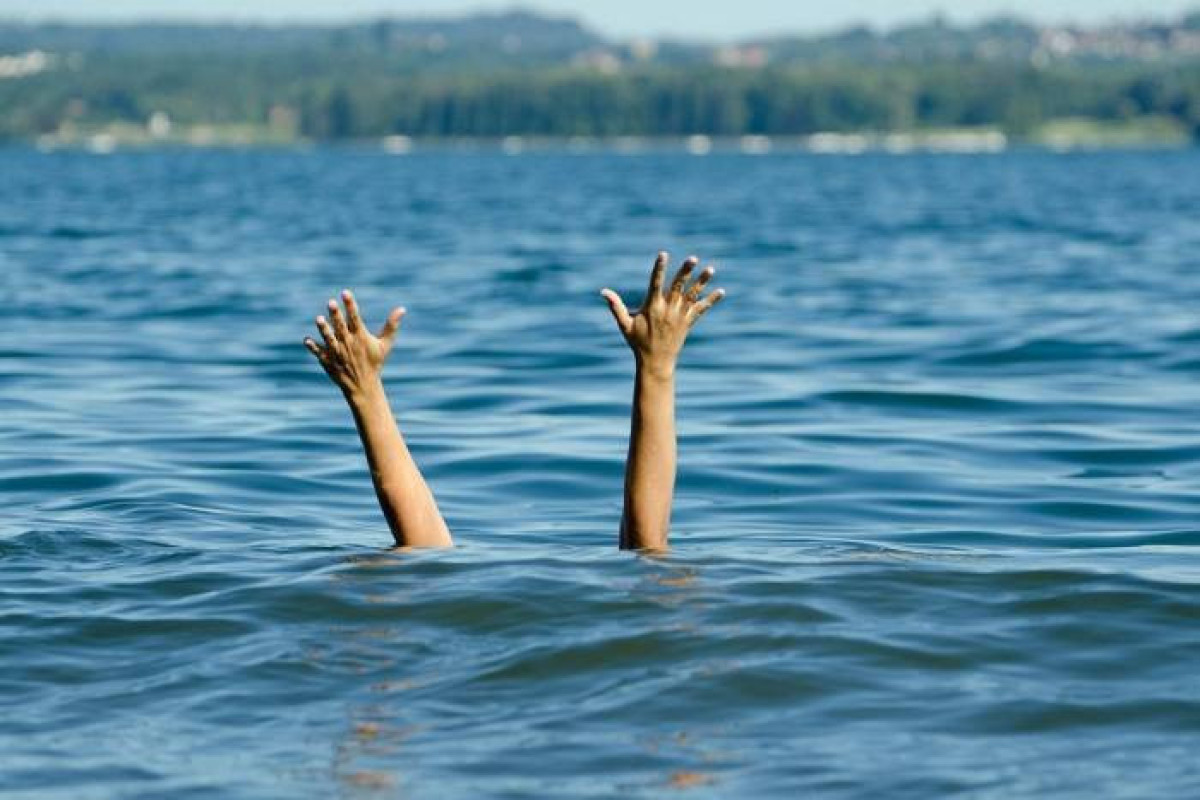 В Хачмазе в море утонули два человека
