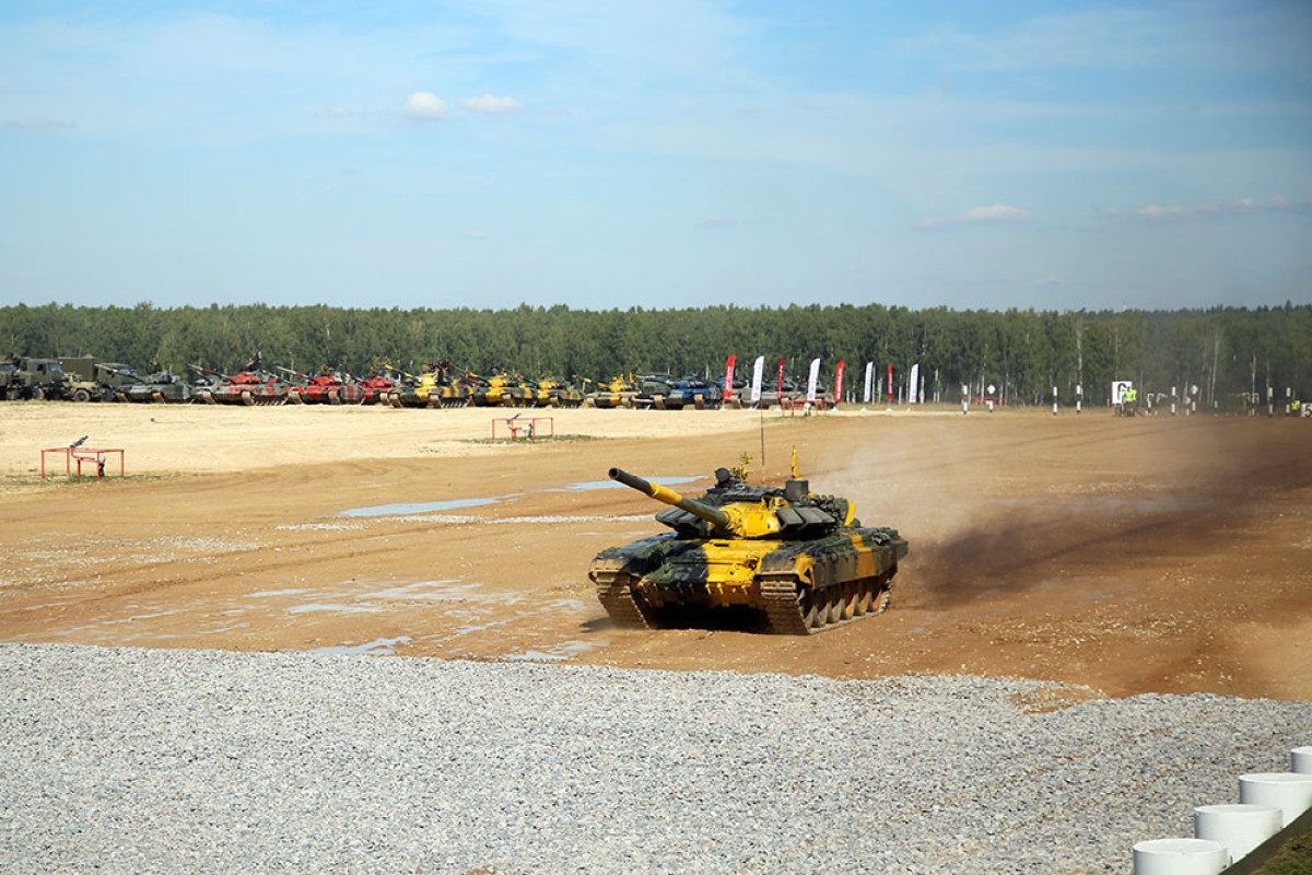 Азербайджанские танкисты приступили  к первому заезду конкурса «Танковый биатлон»