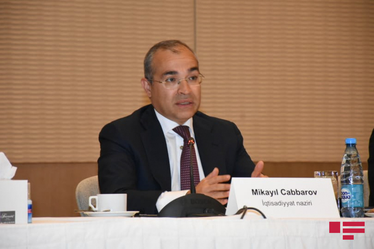 министр экономики, президент Федерации Борьбы Азербайджана (ФБА) Микаил Джаббаров