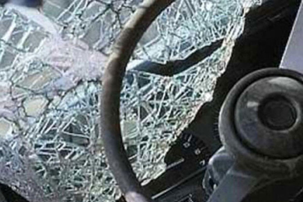 В Сиязане столкнулись два автомобиля, водитель «легковушки» погиб, его жена и сын получили ранения
