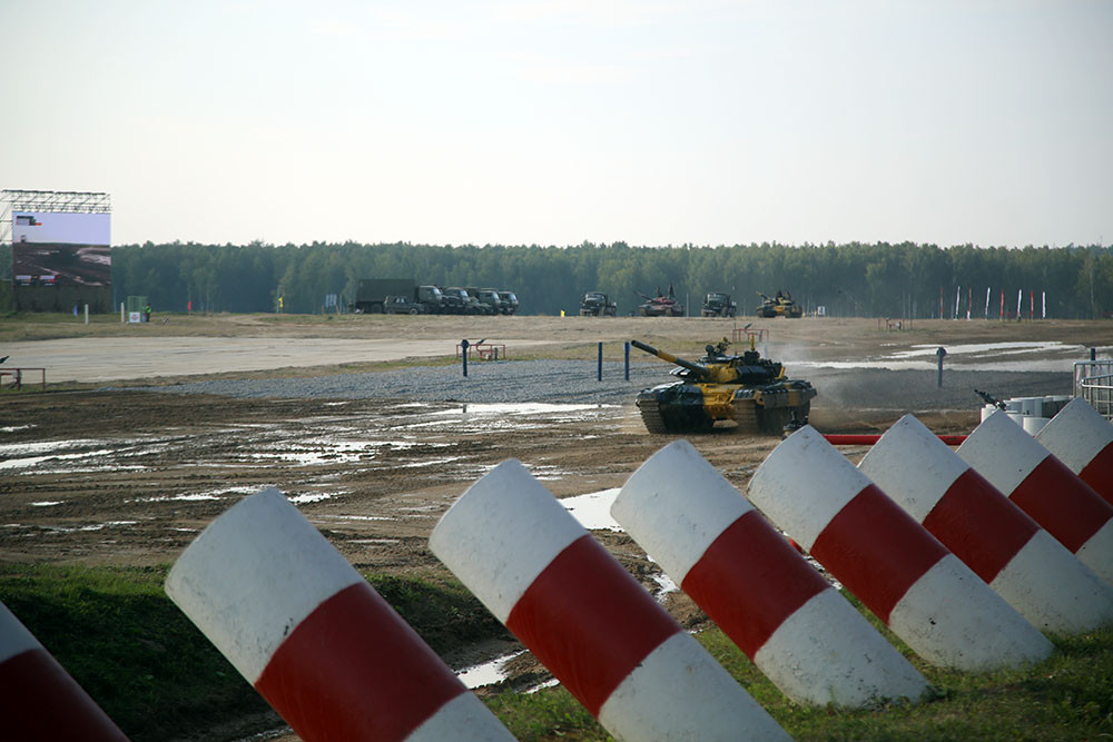 The opening ceremony of the "Tank biathlon" competition was held in