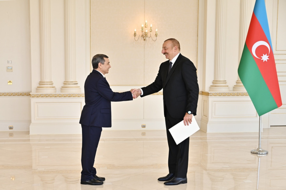 Президент Ильхам Алиев принял верительные грамоты новоназначенного посла Туркменистана в Азербайджане