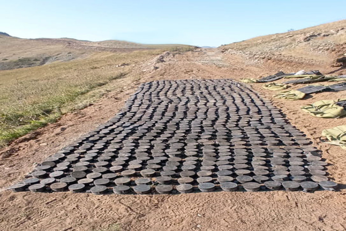 Azerbaijani MoD: 991 landmines buried by illegal Armenian armed detachments were discovered on Sarıbaba height