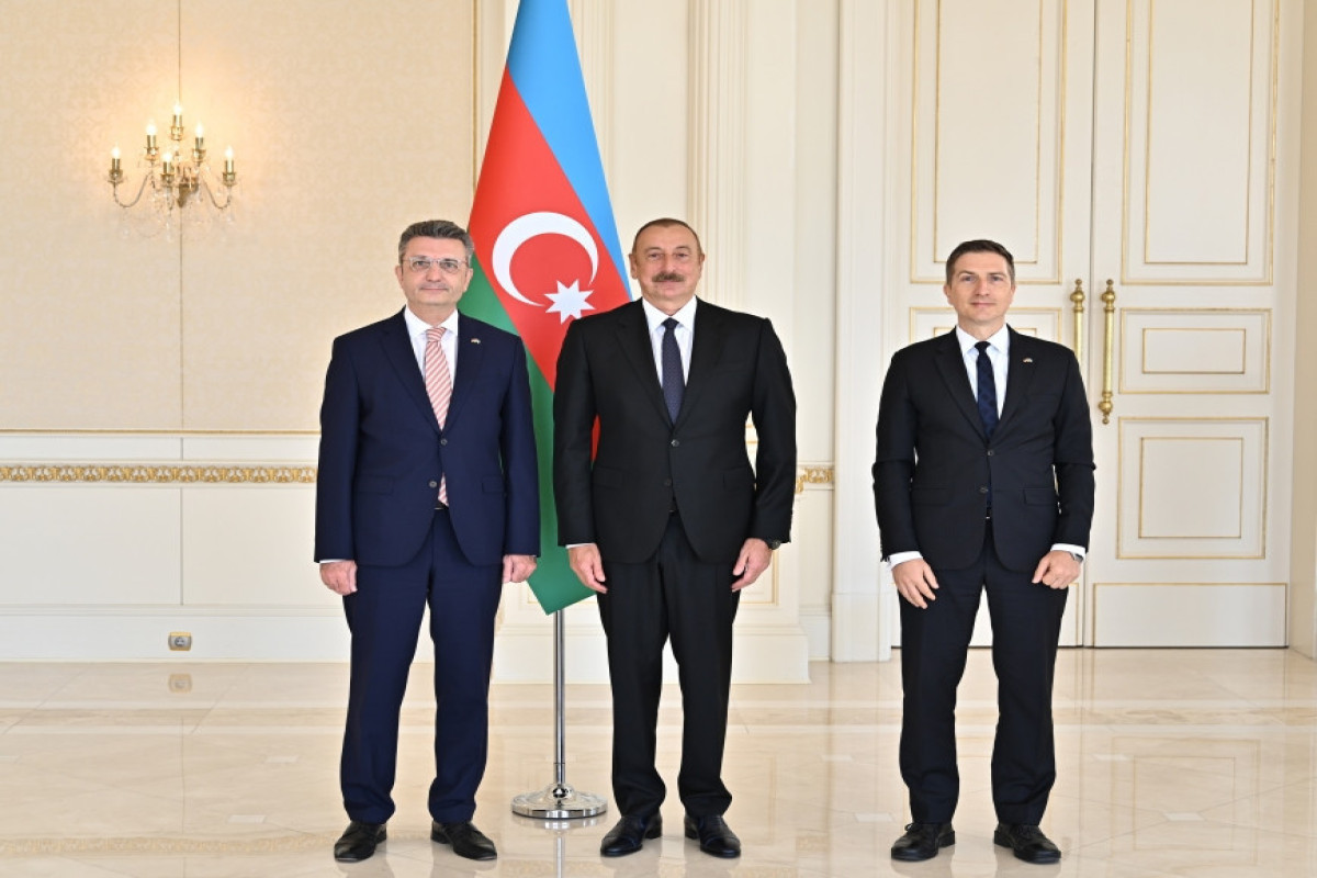 Президент Азербайджана принял верительные грамоты посла Германии