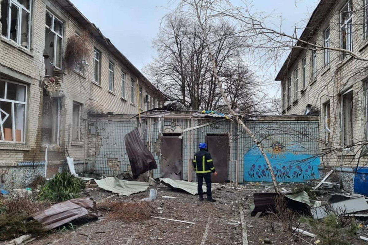 Ukraynada binanın uçması nəticəsində 5 nəfər ölüb