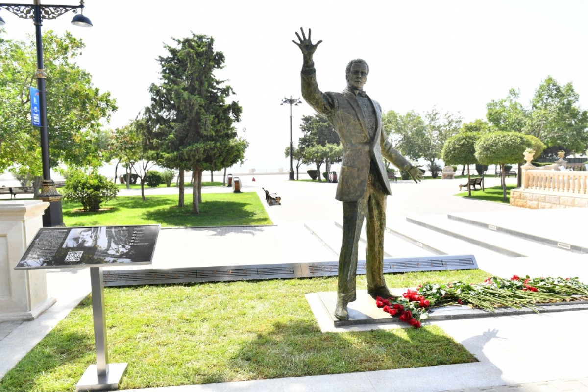 Statue of world-renowned singer Muslum Magomayev at Baku Seaside National Park