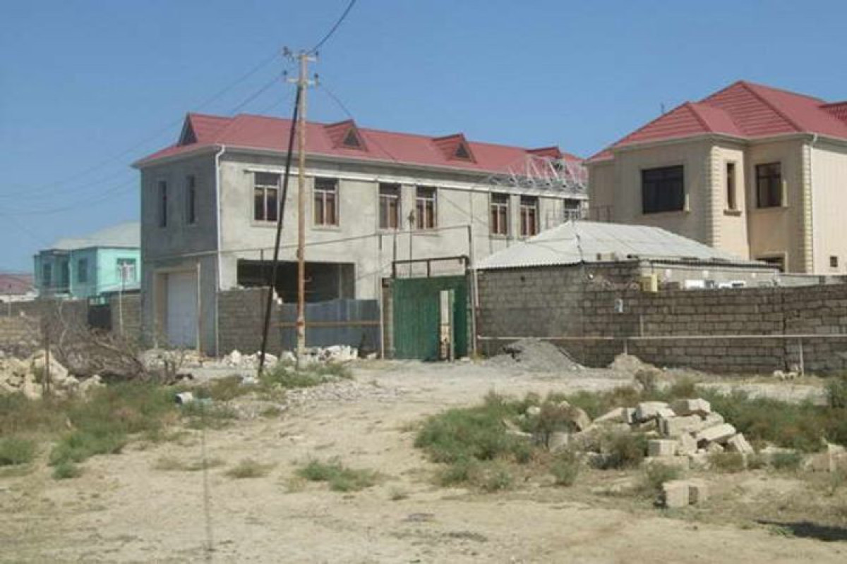 В Азербайджане начали штрафовать лиц, строящих дома на землях сельхоз-назначения