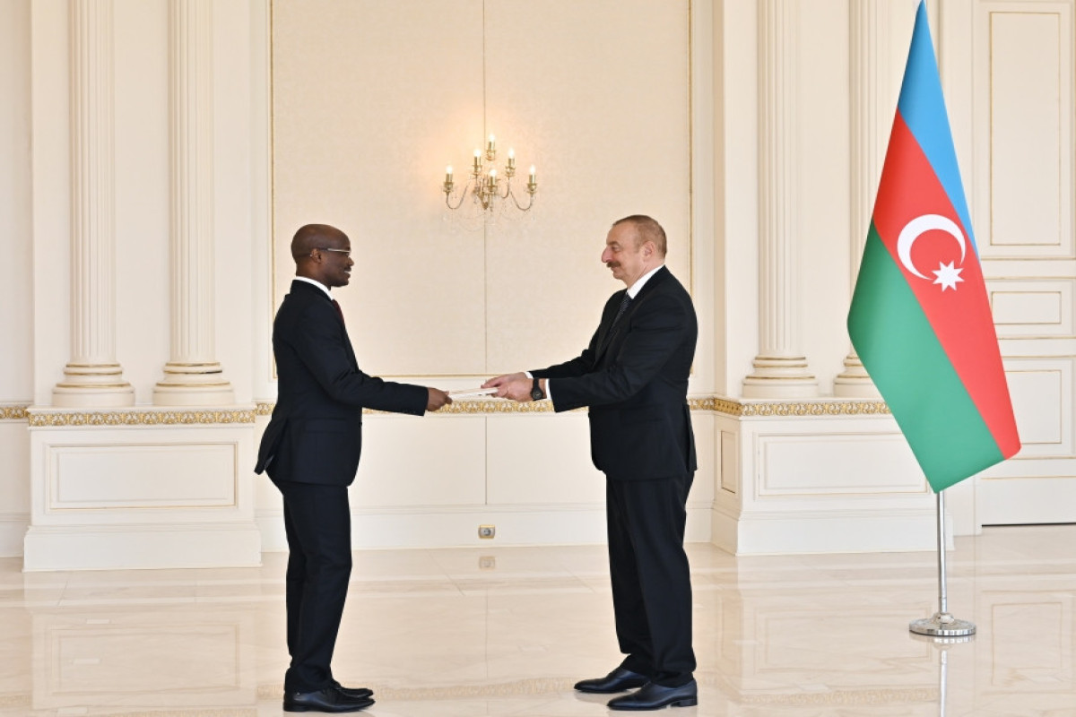 President Ilham Aliyev received credentials of incoming ambassador of Chad-UPDATED 