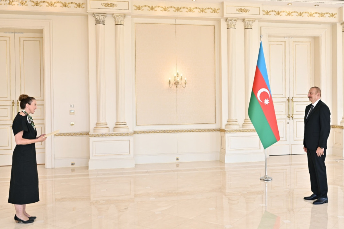 Azerbaijani President accepts credentials of incoming ambassador of New Zealand