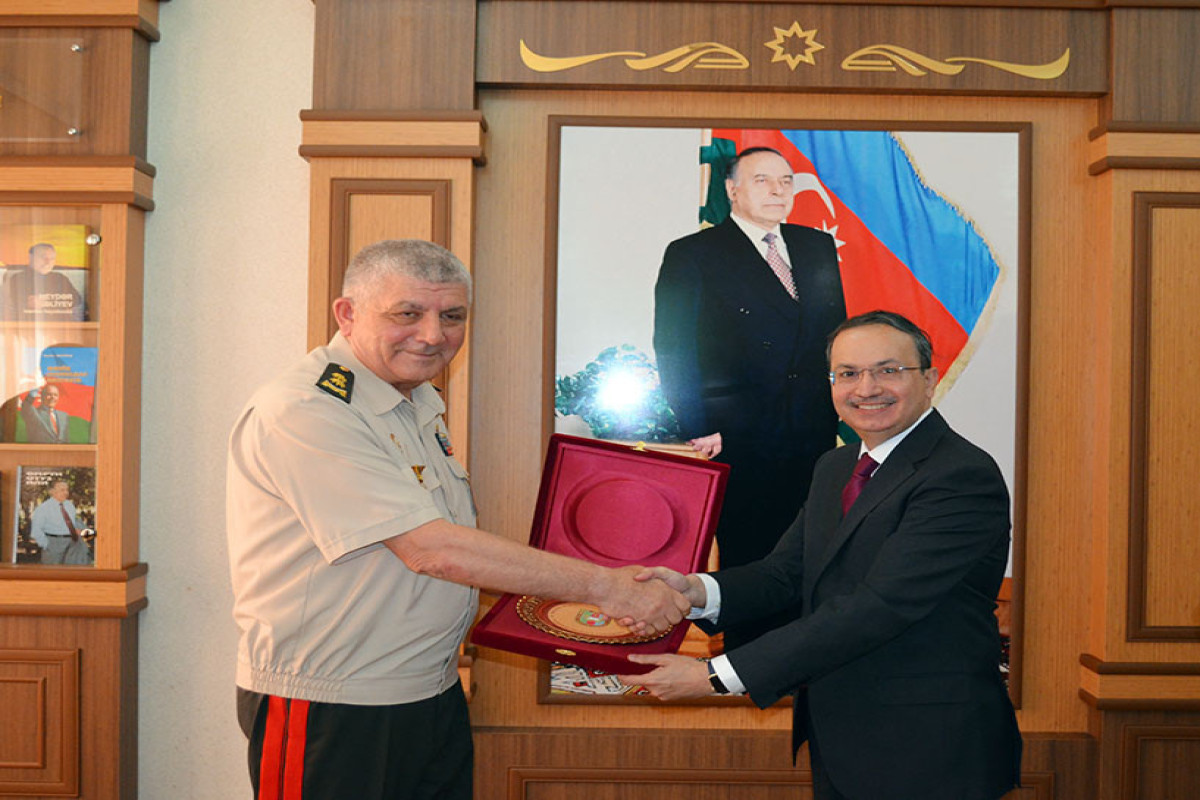 Обсуждено сотрудничество в сфере военного образования между Азербайджаном и Пакистаном