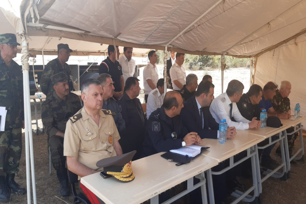 Azerbaijan's Minister of Emergency Situations Kamaladdin Heydarov held a special meeting in Shabran regarding forest fires