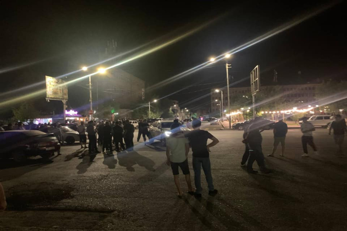 Ermənistanda  bələdiyyə binasına daxil olan silahlı şəxs intihar edib - FOTO   - VİDEO   - YENİLƏNİB-2 