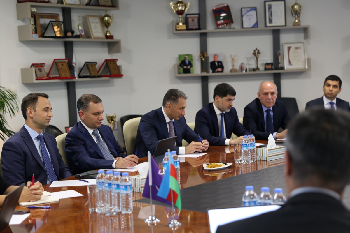 Rəşad Nəbiyev “Azercell”in rəhbərləri ilə görüş keçirib