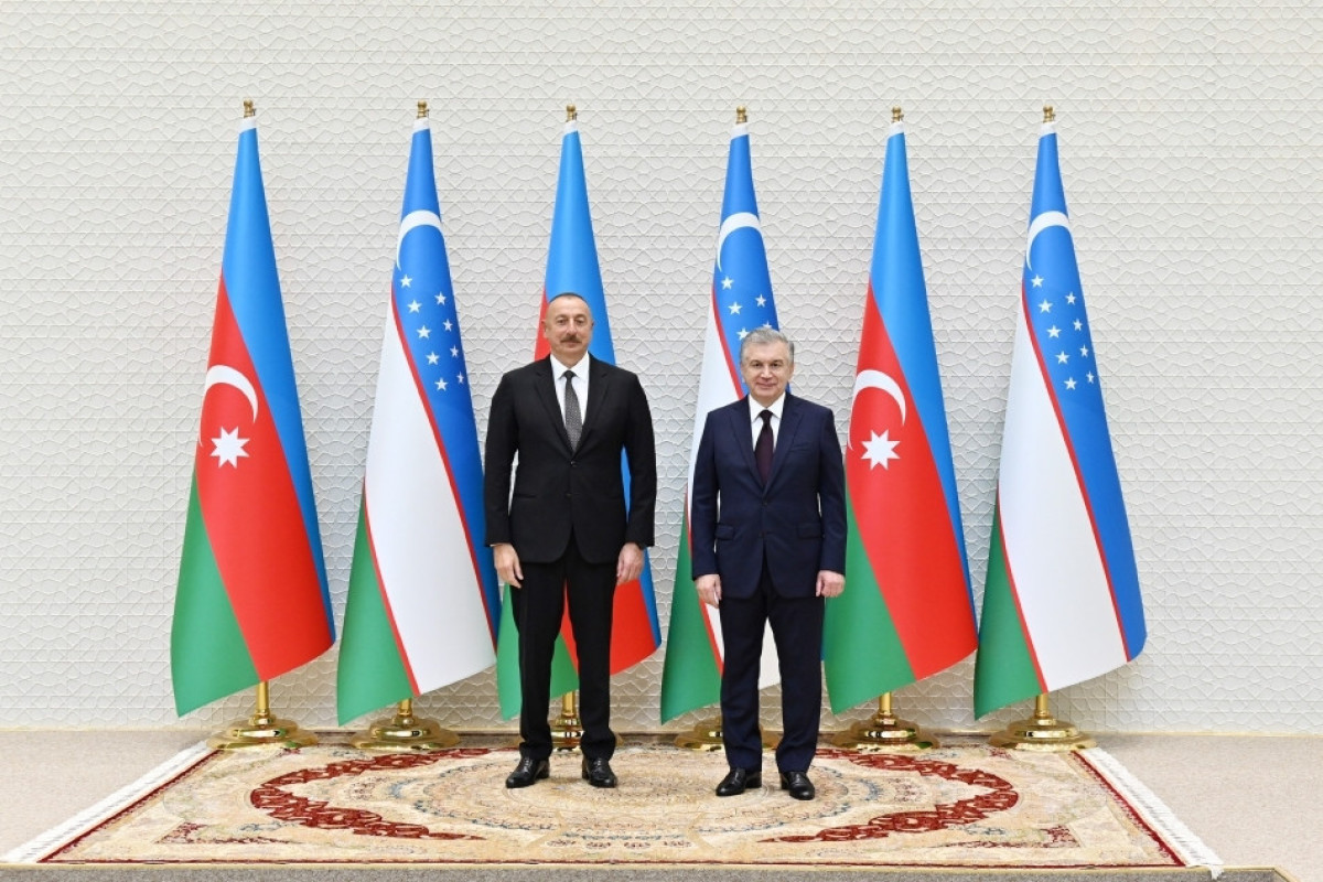 Şavkat Mirziyoyev  Prezident İlham Əliyevə zəng edib