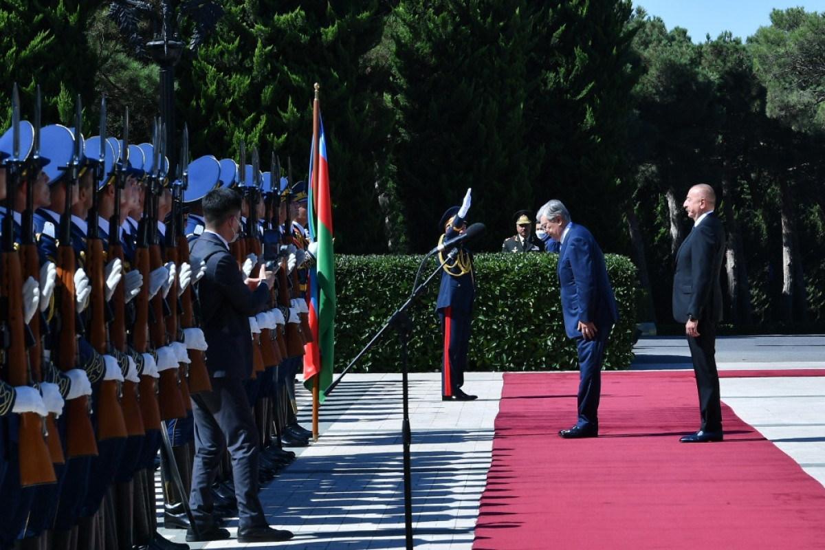 Qazaxıstan Prezidentinin rəsmi qarşılanma mərasimi olub - FOTO 