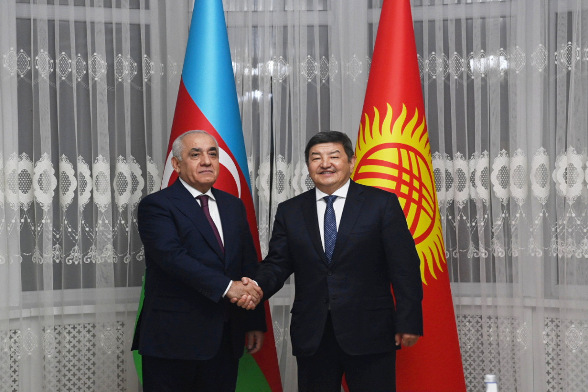 Əli Əsədov Qırğızıstanın Nazirlər Kabinetinin sədri ilə görüşüb 