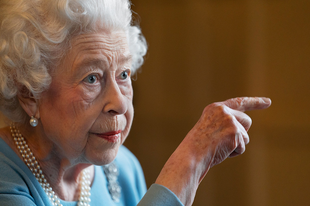 II Elizabet Baş nazirin istefasını Londondan kənarda qəbul edəcək