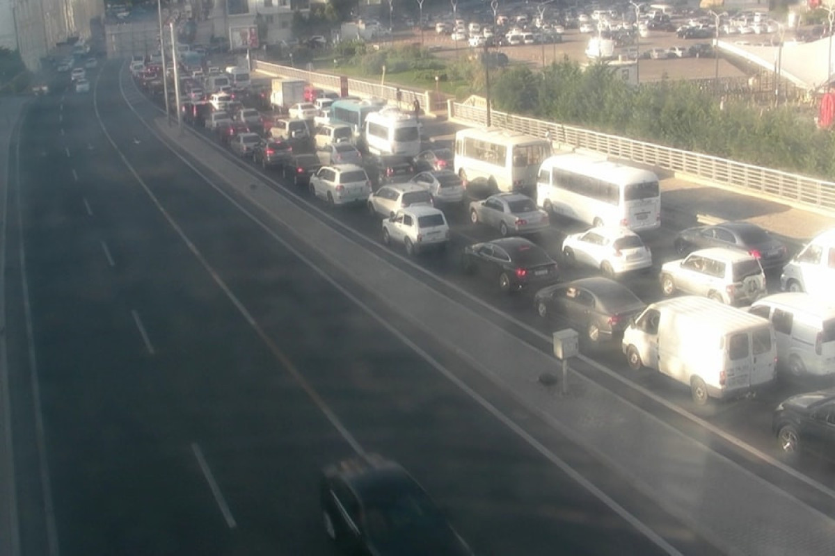 Bakıda sıxlıq olan yollar - SİYAHI 