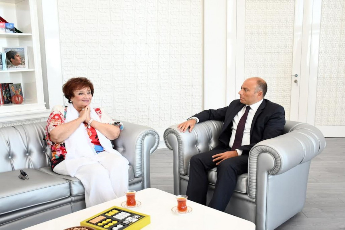 Tamara Sinyavskayaya “Şərəf” ordeni təqdim edilib - FOTO 
