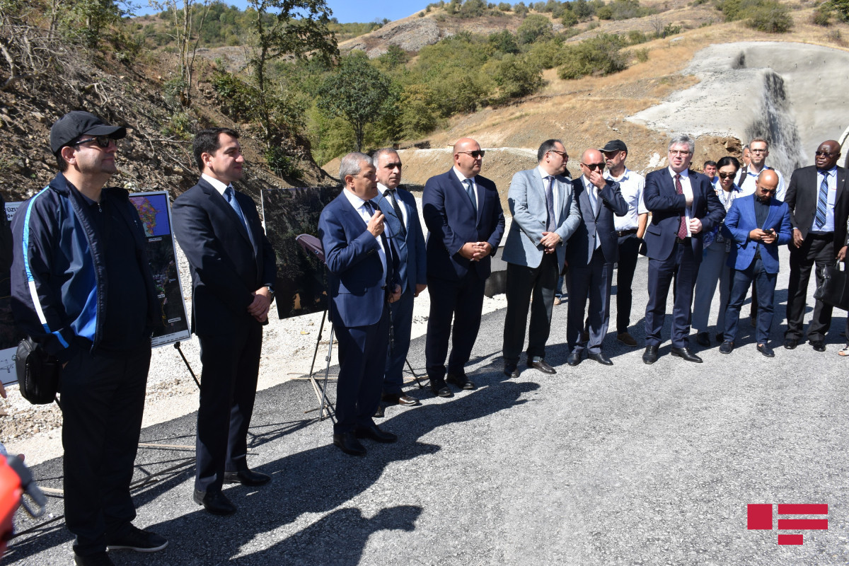 Representatives of diplomatic corps view construction of Ahmadbayli-Fuzuli-Shusha highway-PHOTO 