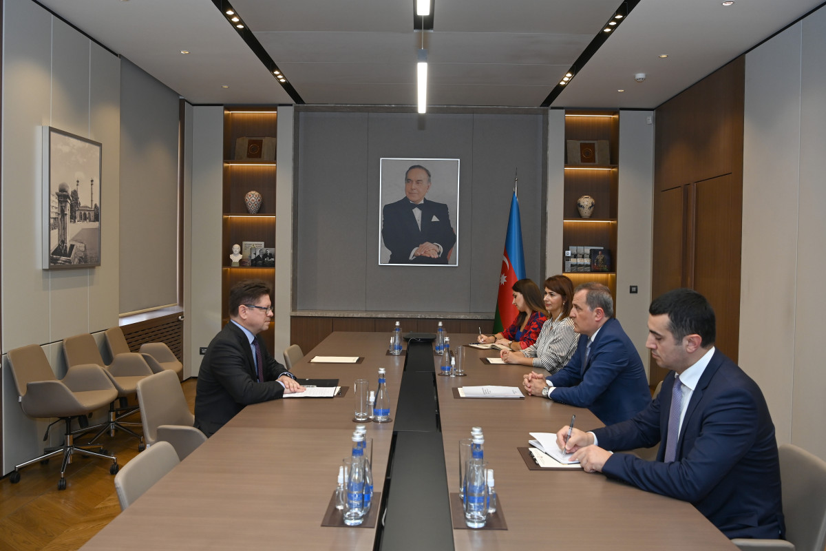 Ceyhun Bayramov Avropa Şurasının Bakı ofisinin rəhbərini qəbul edib