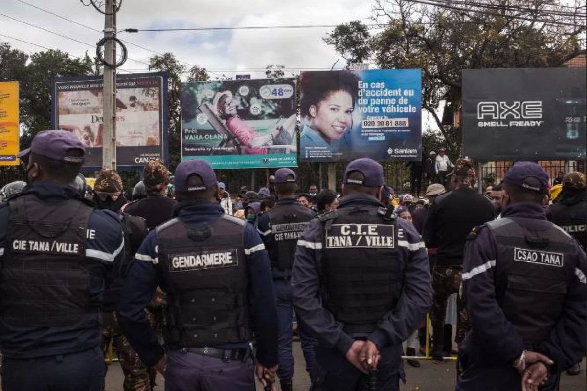 На Мадагаскаре в столкновении с полицией погибли 11 человек