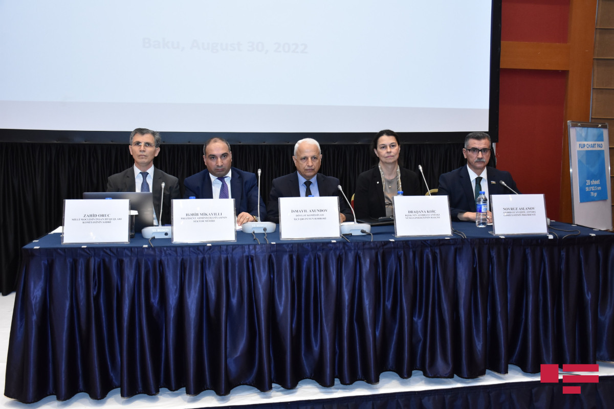 “İtkin düşmüş şəxslərin şəxsiyyətinin müəyyən edilməsi – Humanitar yanaşma” mövzusunda konfrans keçirilib - FOTO 