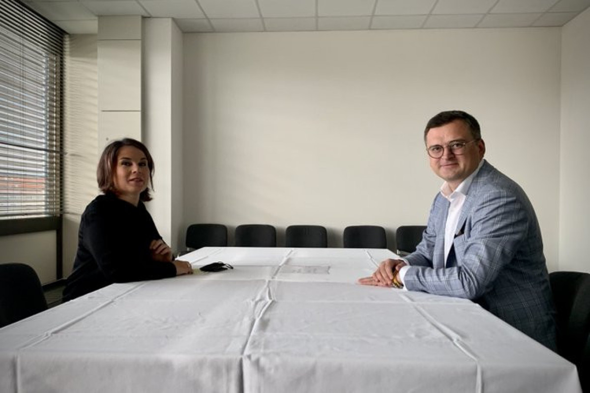 Annalena Berbok, Dmitri Kuleba
