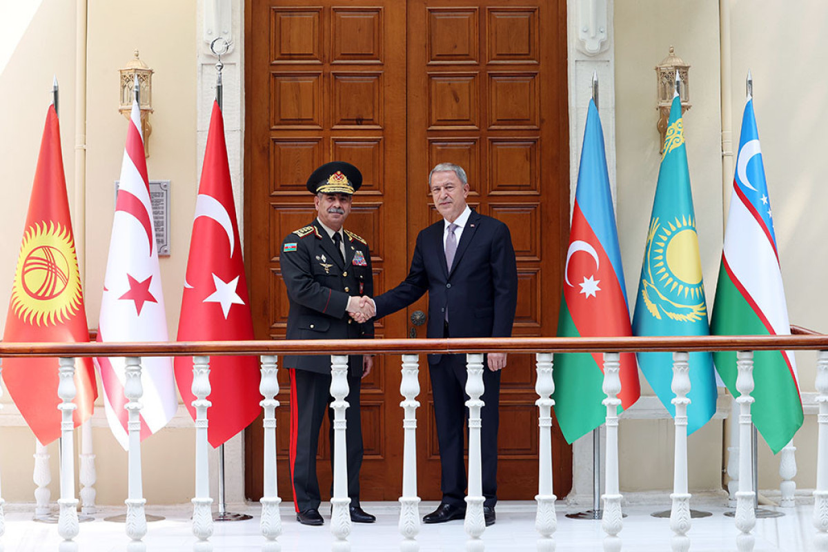 Azerbaijan's Defense Minister visits Turkiye's National Defense University