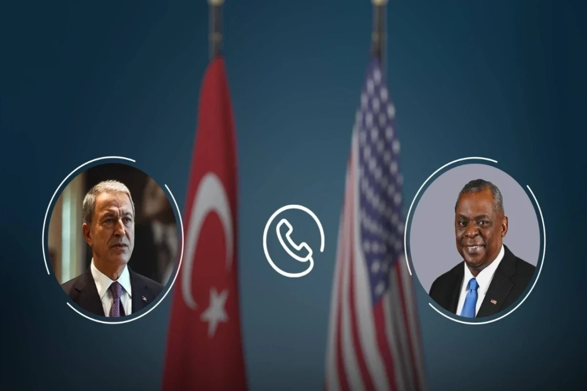 Министры обороны Турции и США Хулуси Акар и  Ллойд Джеймс Остин