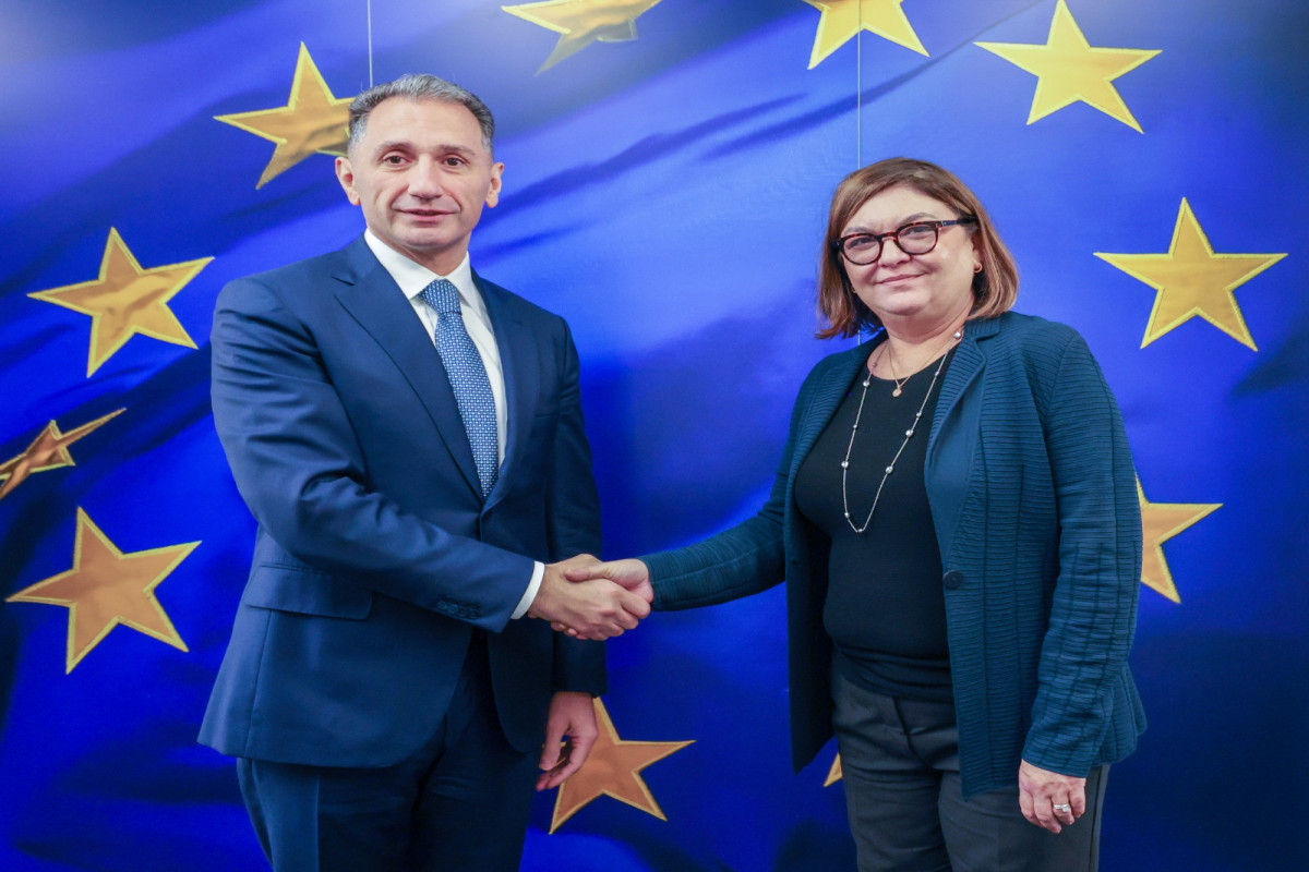 Rashad Nabiyev meets with EU transport commissioner in Brussels