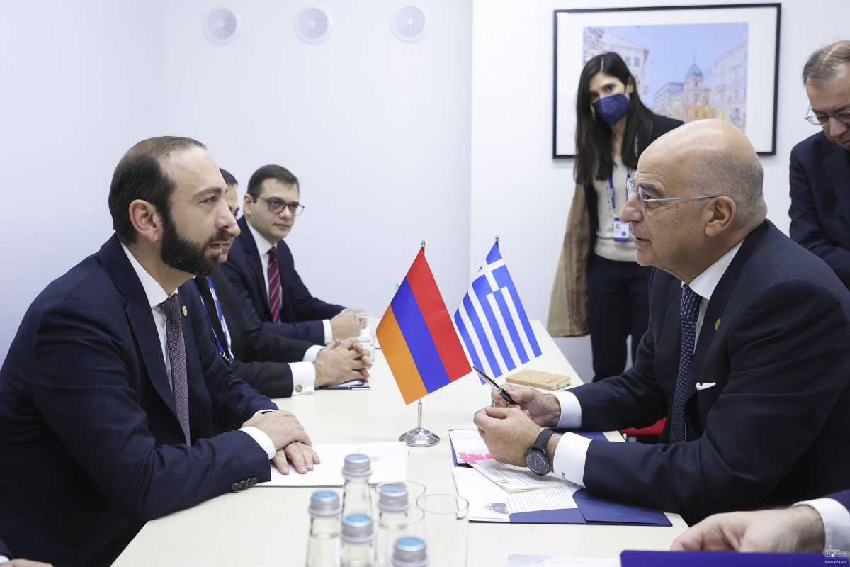 Мирзоян и Дендиас обсудили нормализацию отношений с Турцией