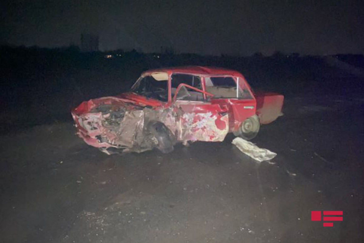Bərdədə avtomobil qəzasında bir sürücü ölüb, digəri yaralanıb  - FOTO 