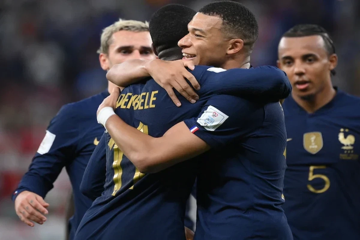 Сборная Франции вышла в четвертьфинал чемпионата мира