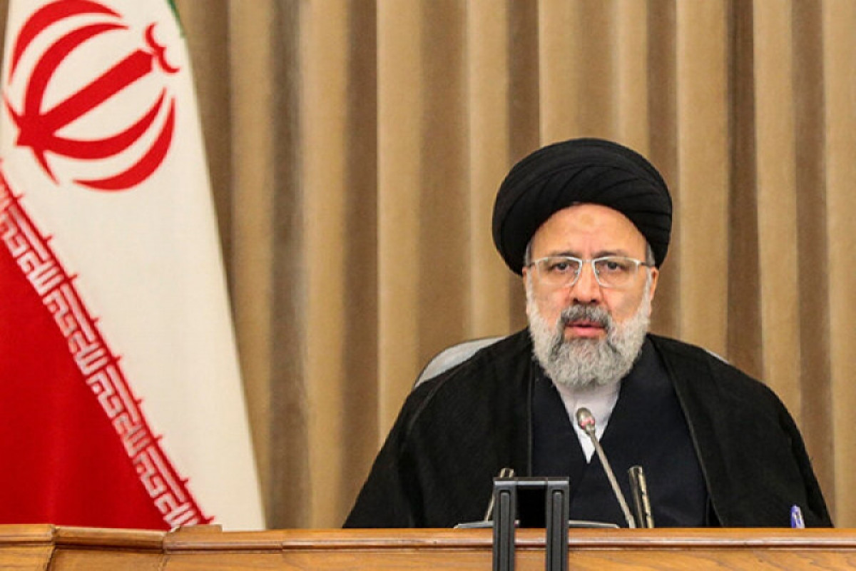 İran prezidenti konstitusiyaya dəyişiklik edilə biləcəyini deyib