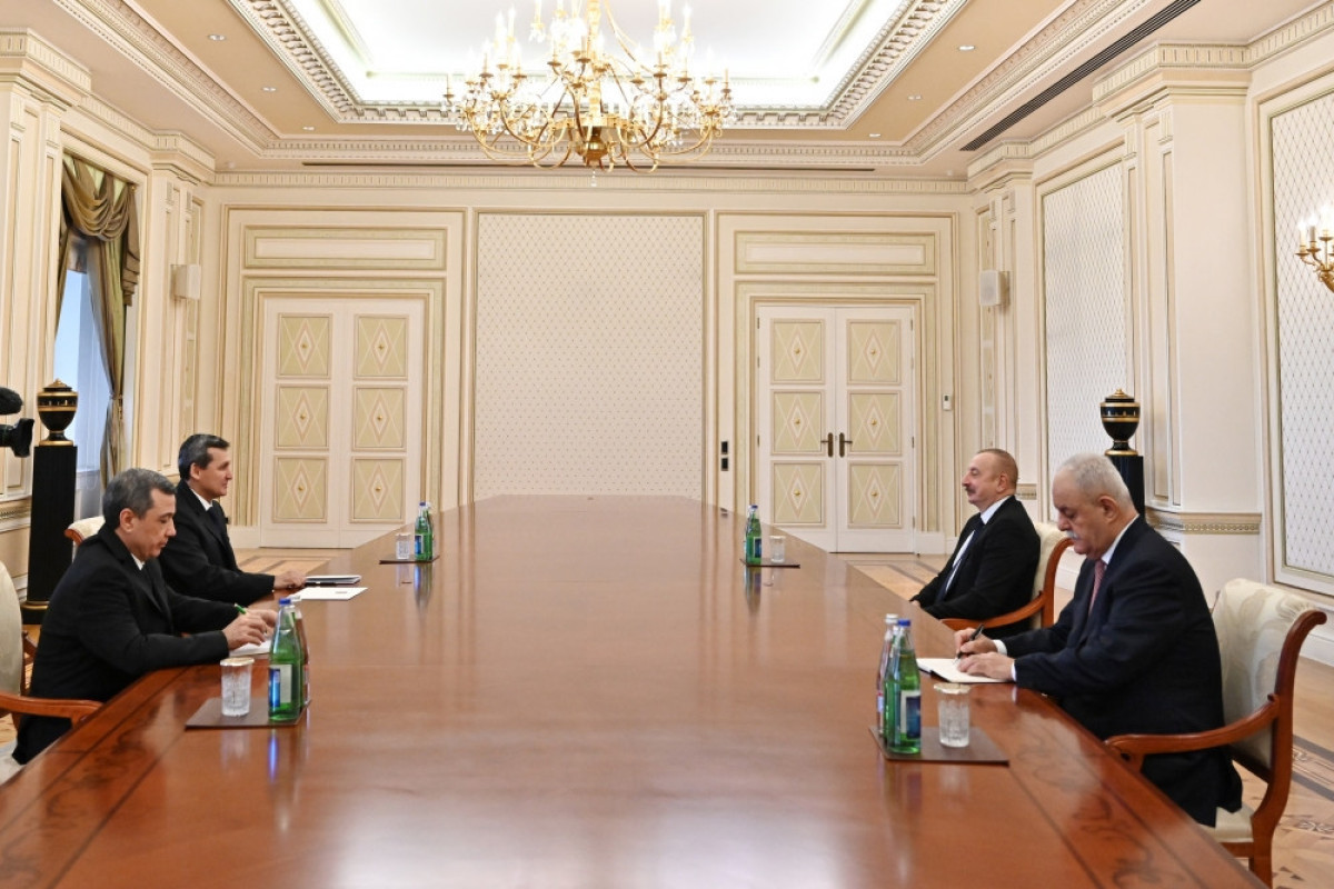 President Ilham Aliyev received Turkmen FM