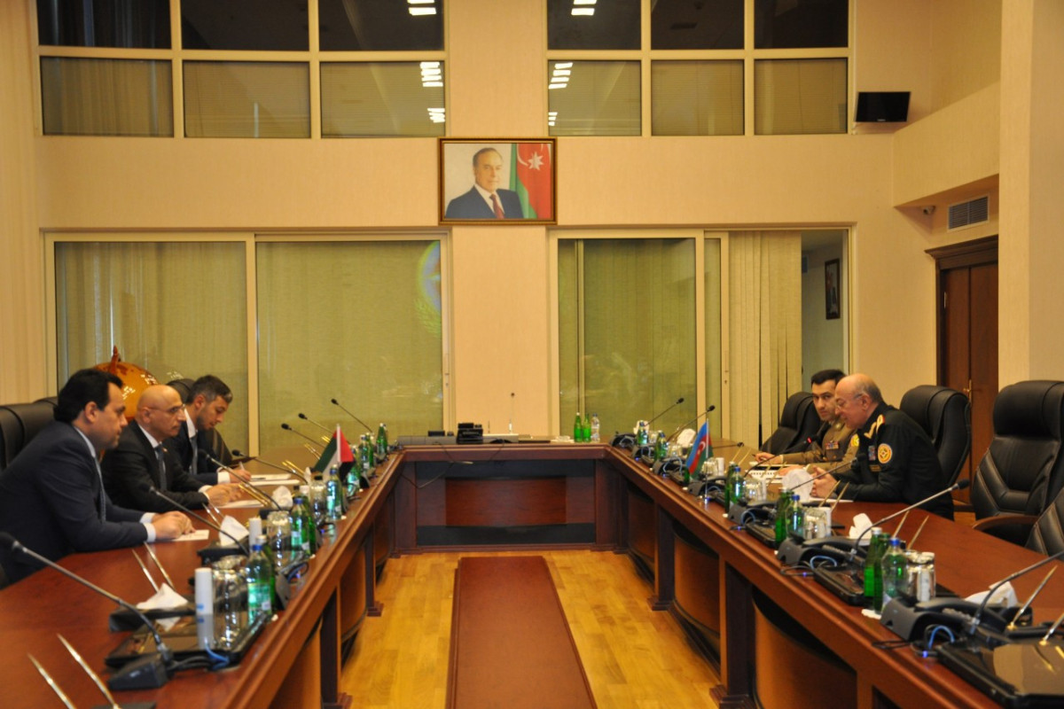 Azerbaijani Minister of Emergency Situations met with ambassador of UAE-PHOTO 