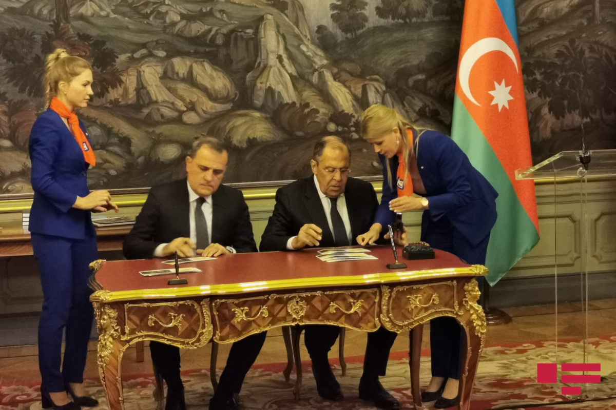 Azerbaijani, Russian MFAs sign Plan of Consultations