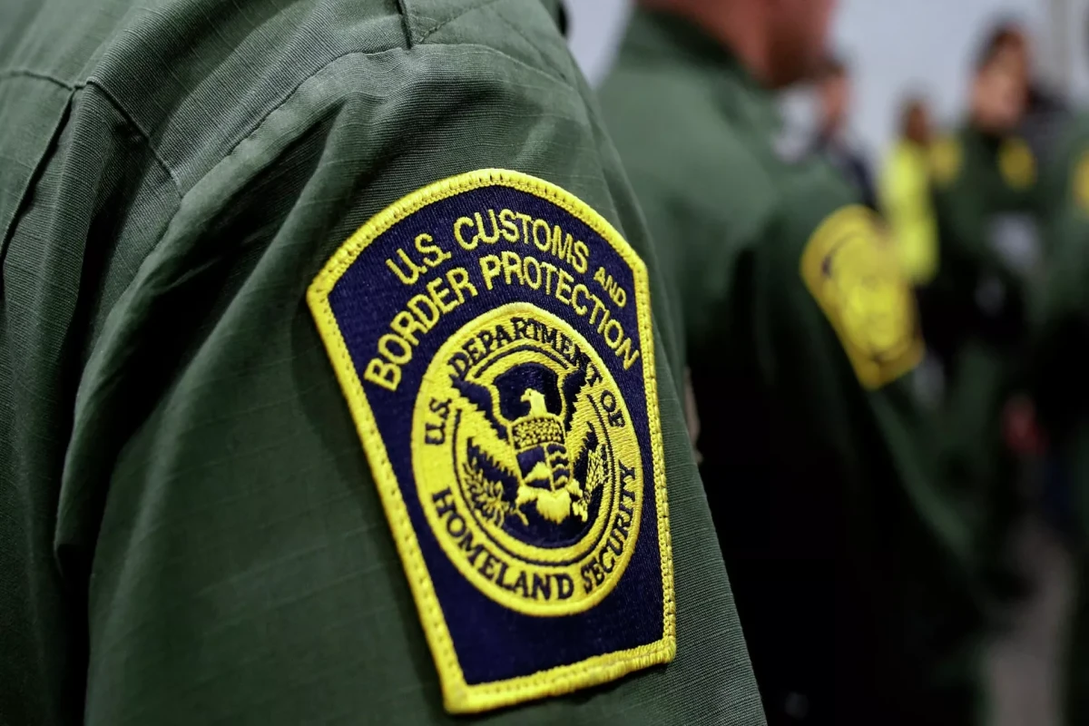 US Border Patrol agent dies while chasing illegal migrants on southern border