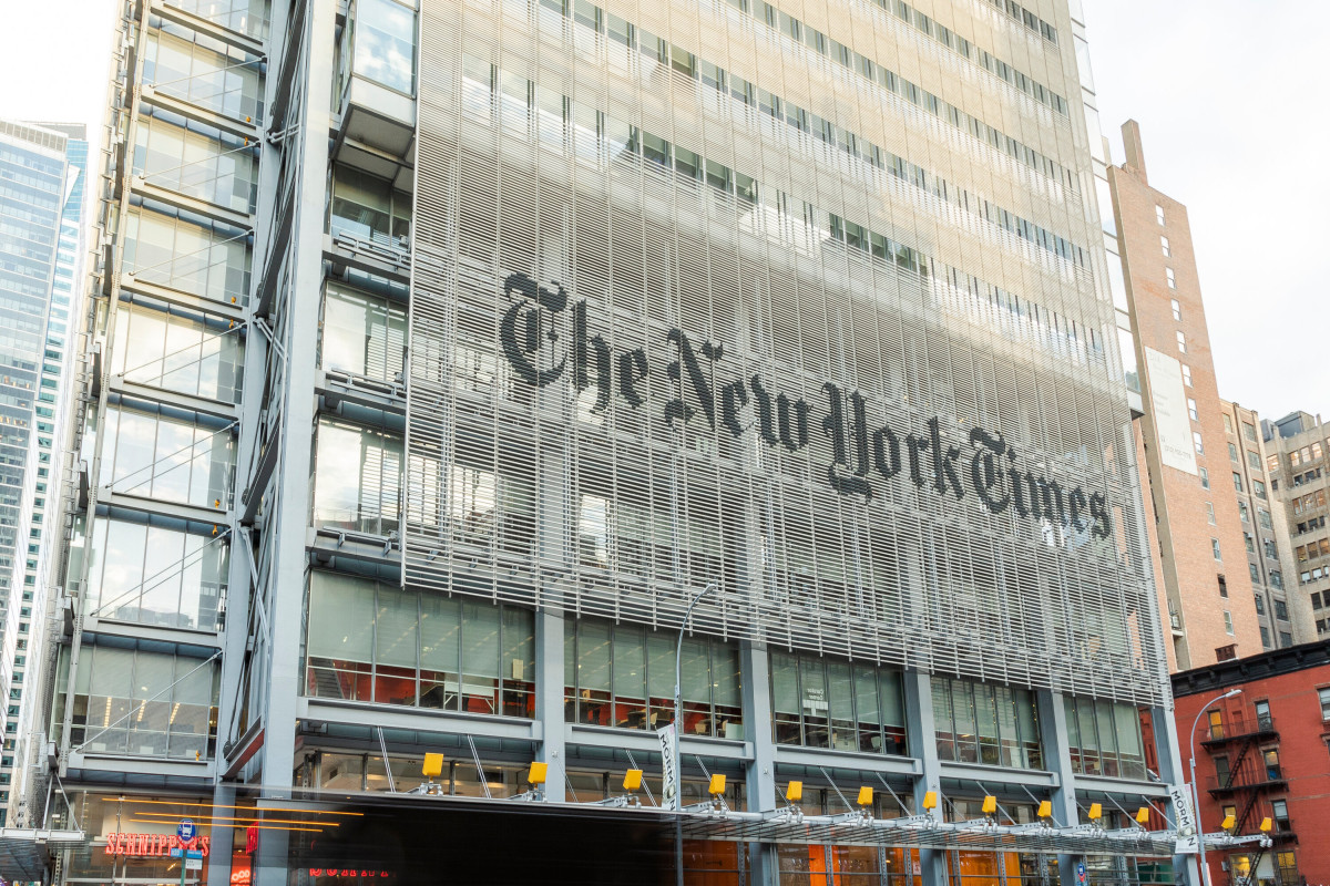 “The New York Times” qəzetinin müxbir və redaktorları maaşlarının artırılmasını tələb edib