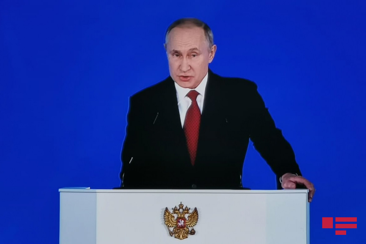 Putin: Qərb Ukrayna xalqından Rusiyaya qarşı yem kimi istifadə edir